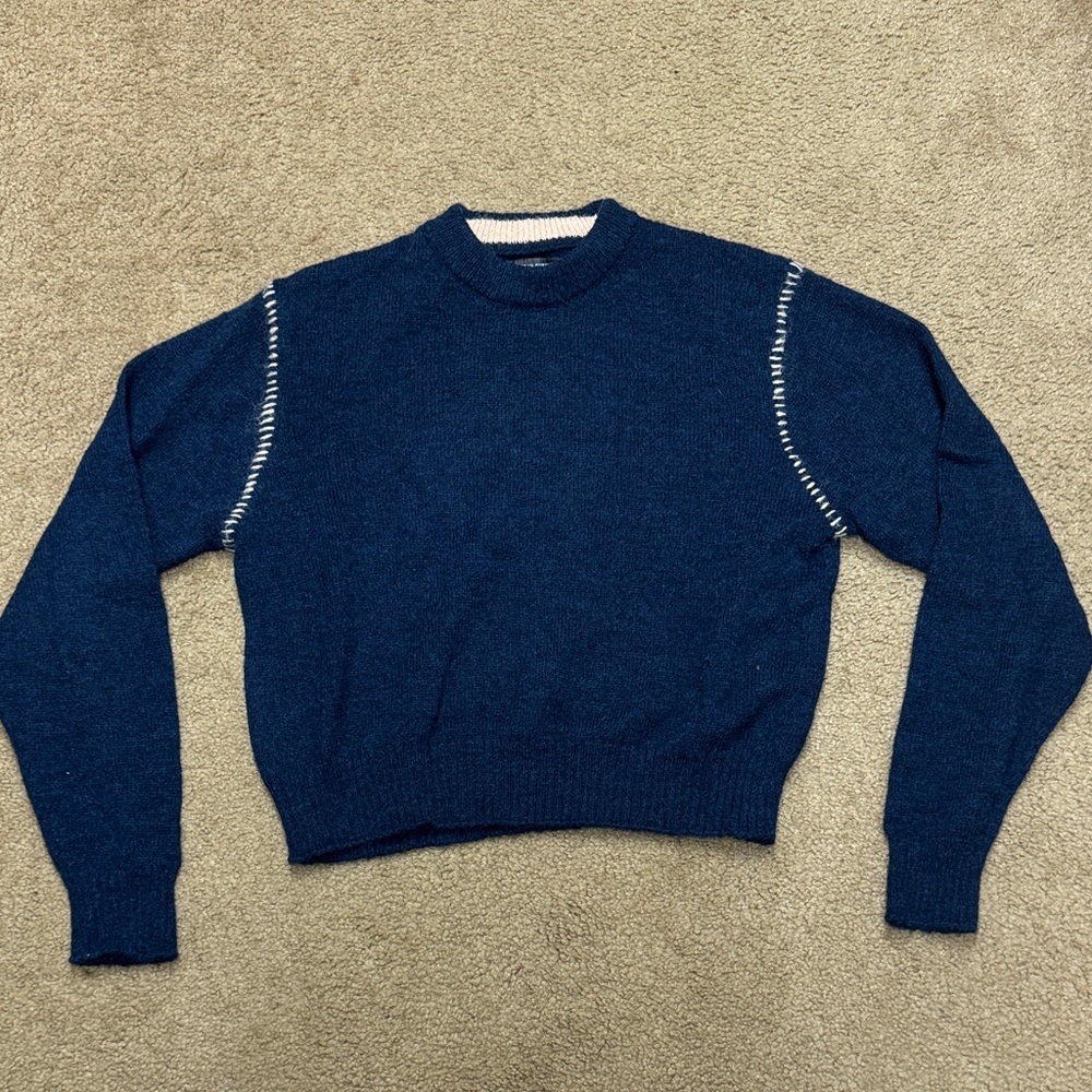 Urban Outfitters men sweater. Small